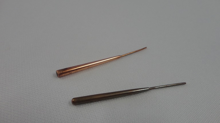 ��؎��א�p�Ă�����Ɠ�؎��W���@�p�Ă�����𔽑Ε��������r�����ʐ^