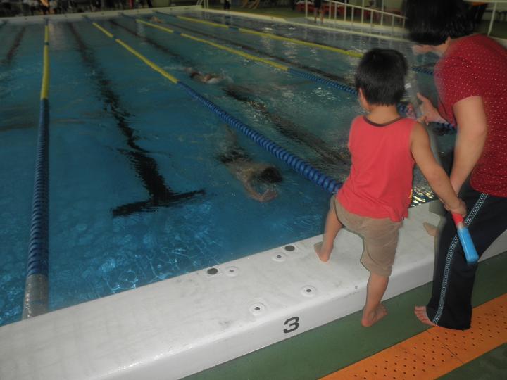 ���j���^�[���̍��}�����悤�Ƒ҂��Ă�����