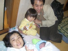 �l�l�ڂ̉Ƒ��������đ����L�O�ʐ^